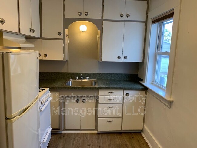 Photo - 1121 2nd Ave S