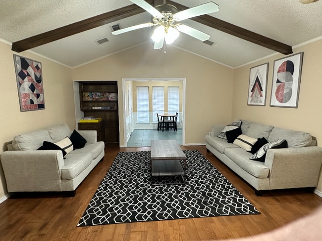 Photo - 4821 S Country Club Rd