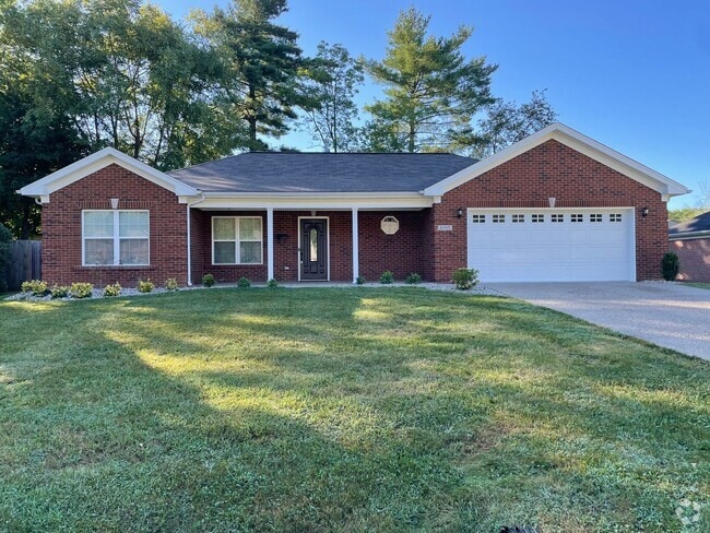 Building Photo - BEAUTIFUL 3 Bedroom 2 Bath Home in the Cit...