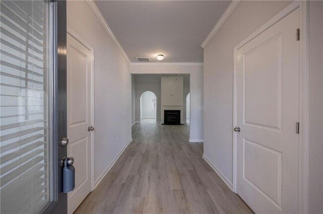 Photo - 853 Crossroads Ct