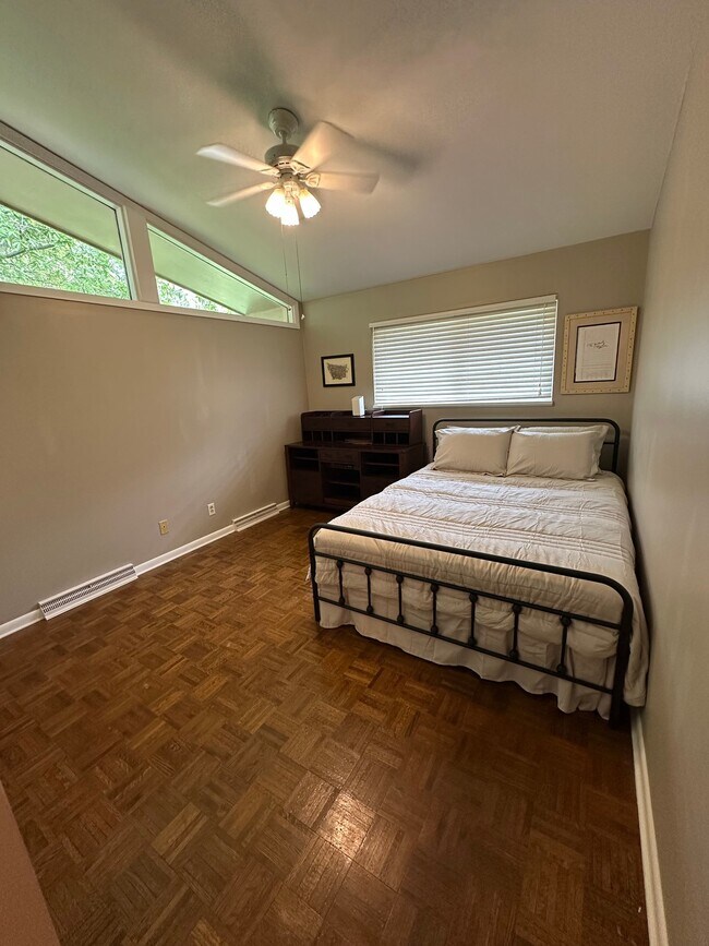 Photo - 225 Maxfield Dr