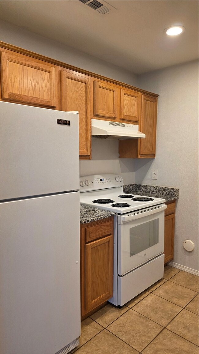 Photo - 4102 SW Chapelstone Ave Unit 3