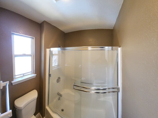 Photo - 5 Bedroom 3 Bath close to Poly, hiking and shopping!!