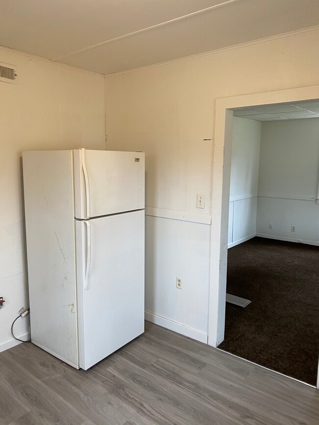 Photo - 605 W Mishawaka Rd