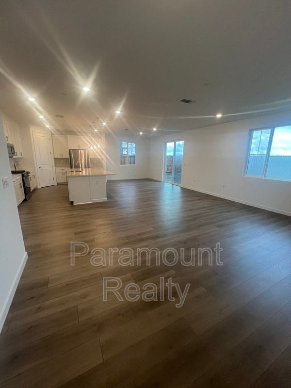 Photo - 16516 Barnett St