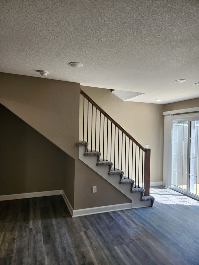 Photo - 1213 Pebblecreek Dr Unit B