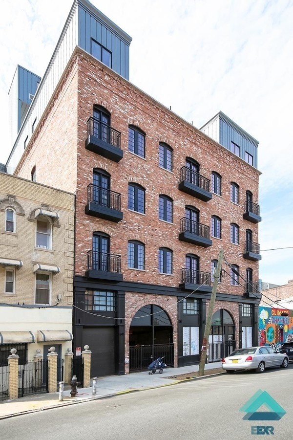 Photo - 212 N 4th St Apartment
