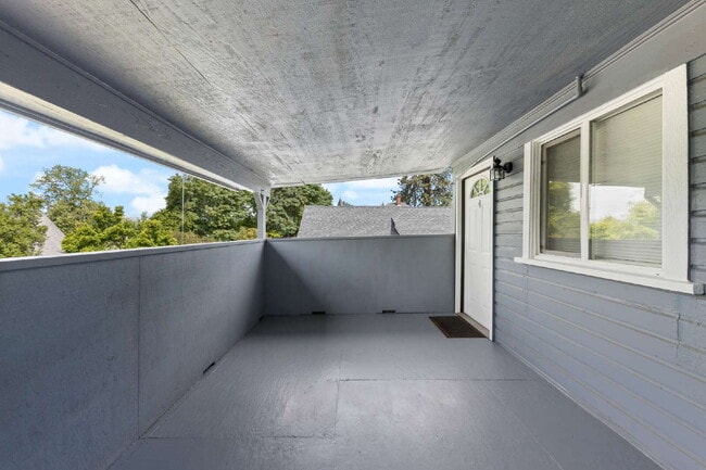 Photo - 2 Bedroom 2 Bathroom on College Street! Unit 4