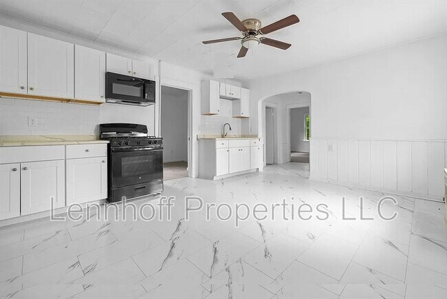 9 Martel St