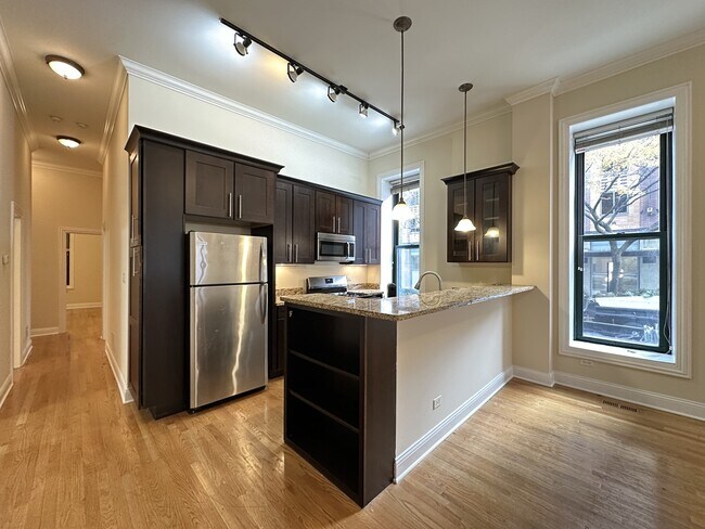 Photo - 851 N LaSalle St Unit S2