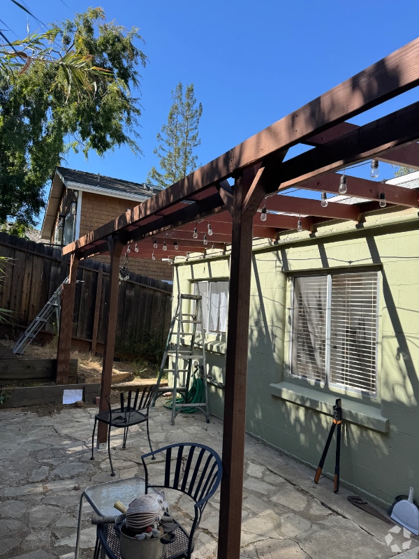 Building Photo - 398 Alameda de las Pulgas Rental