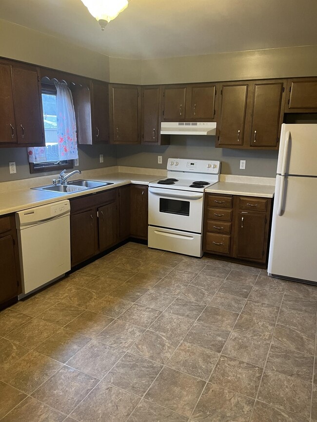 Building Photo - 127 N Grant Ave Unit 2
