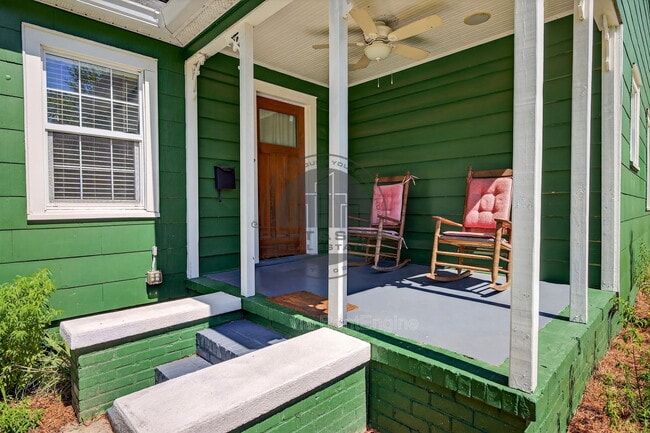 Photo - 712 Shell St