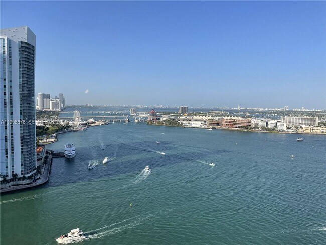 Photo - 888 Brickell Key Dr Unit 2610