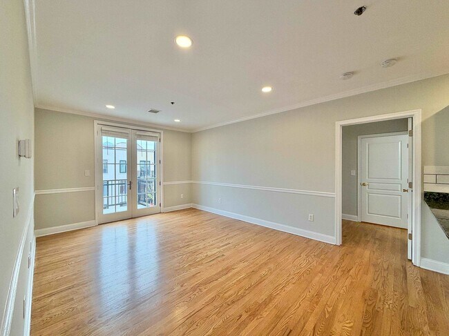 Photo - 501 9th St Unit 614