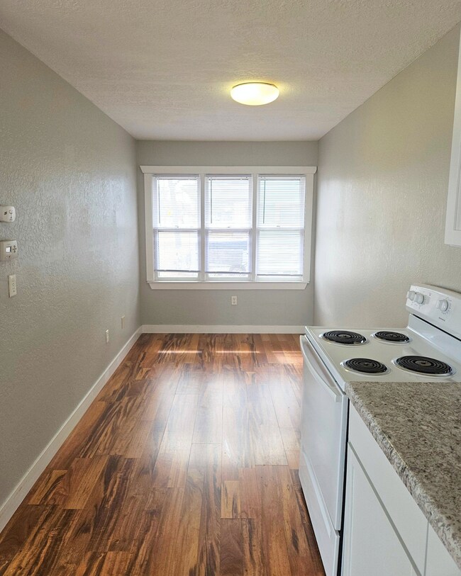 Photo - 1-603 1/2 N Superior Ave Unidad 603