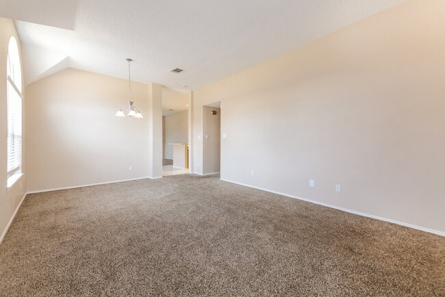 Photo - 1110 Pin Oak Ln