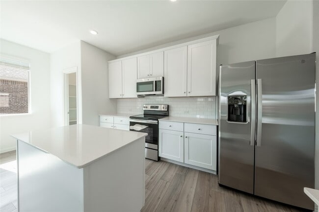 Photo - 340 Wentworth Dr