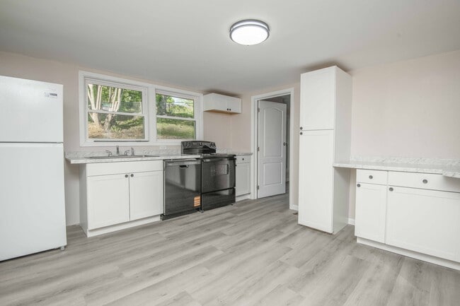 Photo - 4112 Edington Rd