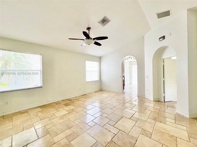 Photo - 3910 NE 13th Dr