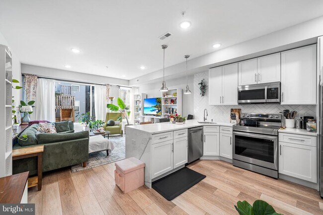 1924 N 6th St Unit 4