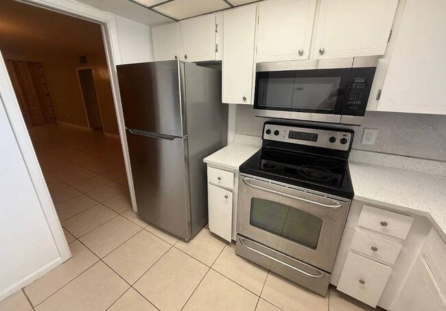 Building Photo - 1410 S Federal Hwy Rental
