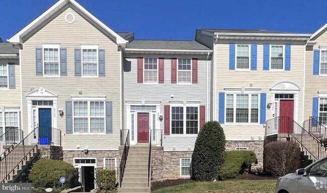 Building Photo - 2724 Oak Leaf Ct Rental