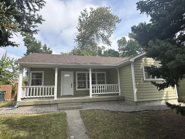 Building Photo - 1247 Avenue F