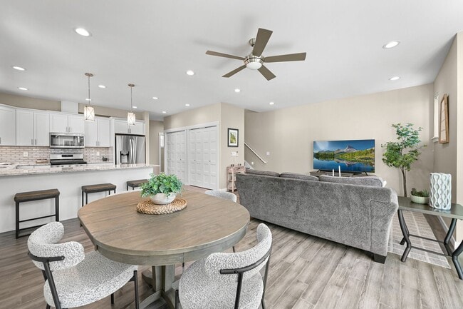 Photo - Modern 4-Bed Home in Sunstone Place