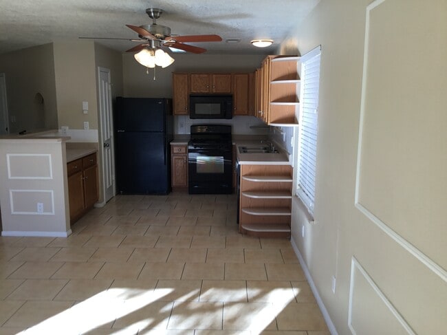 Photo - 2300 Pomelo Pl NW