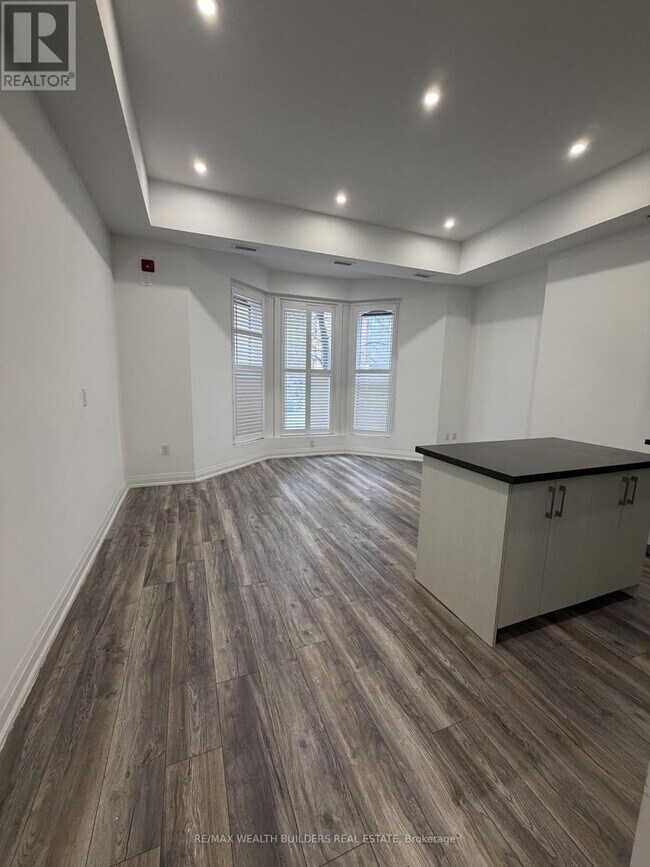 Photo - 215 Jarvis St Unité 3