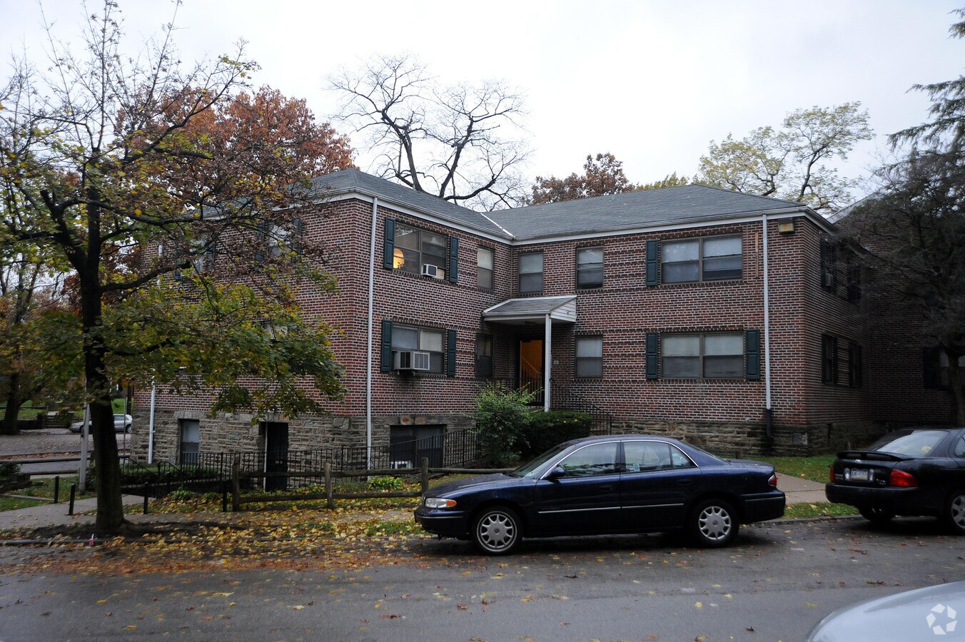 Photo - Sprague Court Apartments