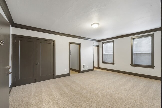 Photo - 16 N Broadway St Unidad 33