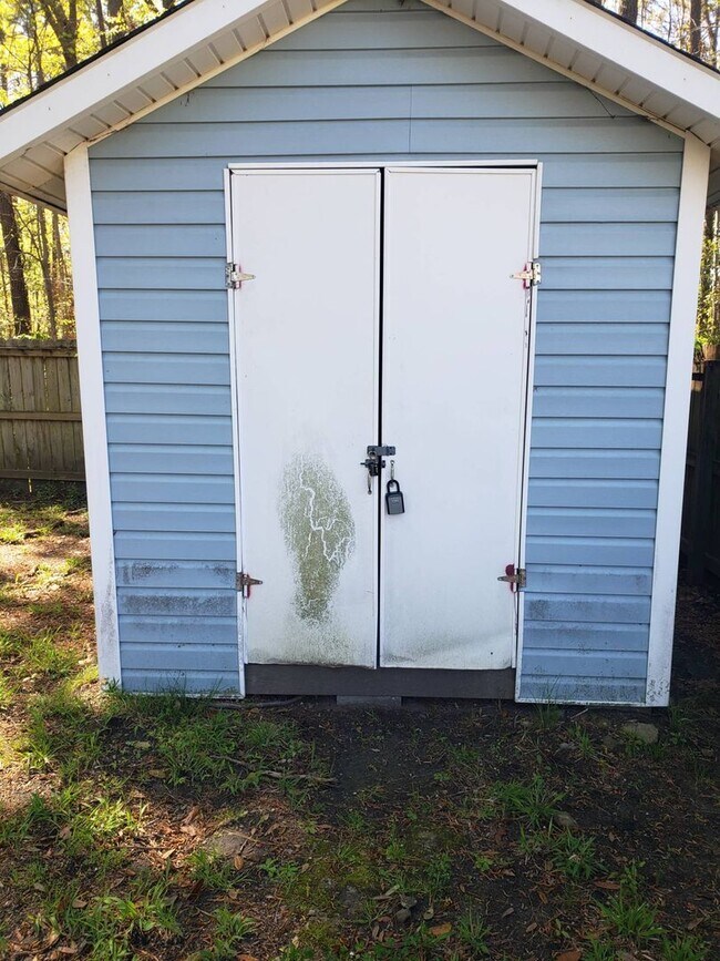 166 Commons Way