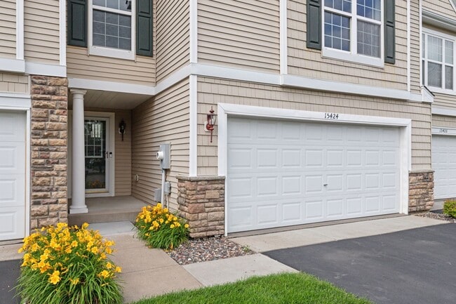 Photo - 15424 Foster Dr N