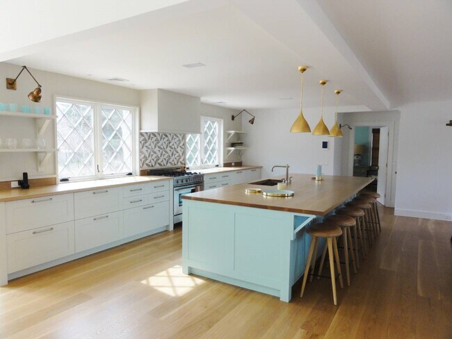 Photo - 75 Mill Hill Ln