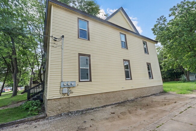 Photo - 1439 8th Ave