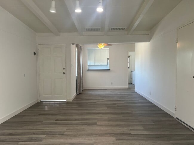 Photo - 1728 Larchwood Ave