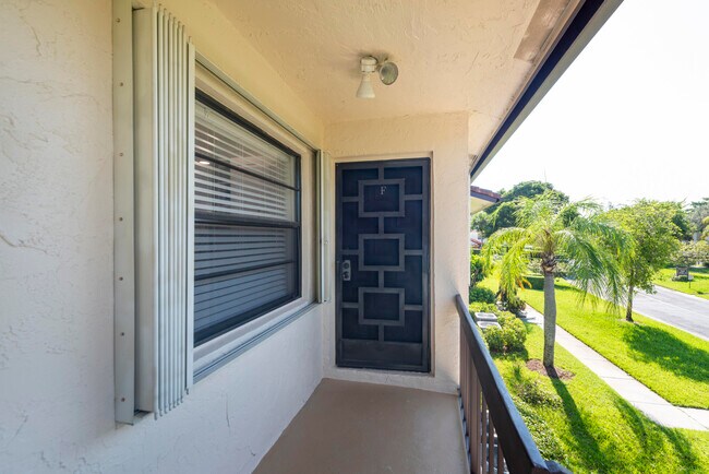 Photo - 7920 Eastlake Dr Unit 19-F