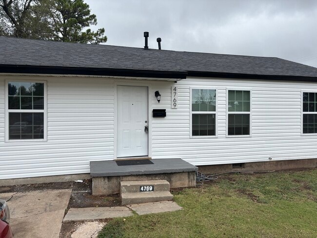 Building Photo - 4769 SE 27th St