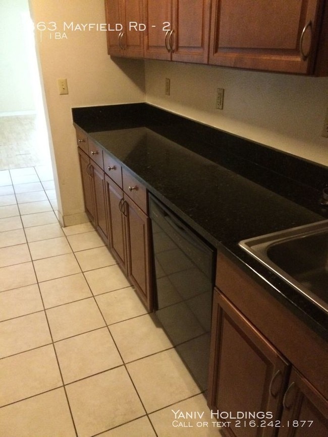 Photo - 2863 Mayfield Rd Unit 2