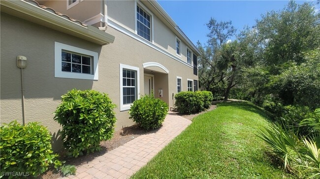 Building Photo - 18941 Bay Woods Lake Dr Unit 102