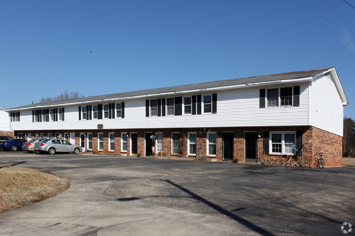 Photo - Oakview Apartments