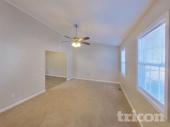 Photo - 125 Kennedy Dr