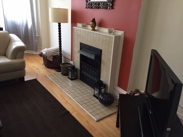 Photo - 1114 W Barry Ave Unit 002