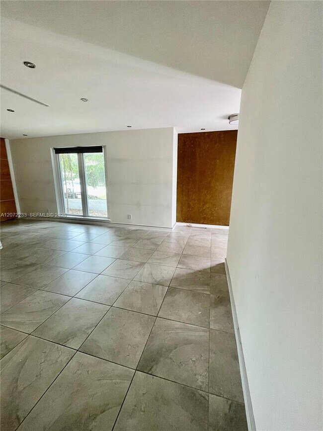 Photo - 10642 SW 77th Ave