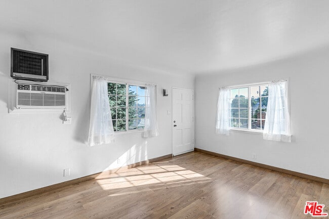 Building Photo - 4537 College View Ave