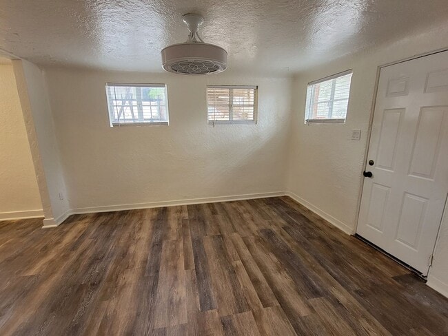 Photo - 1026 E Polk St