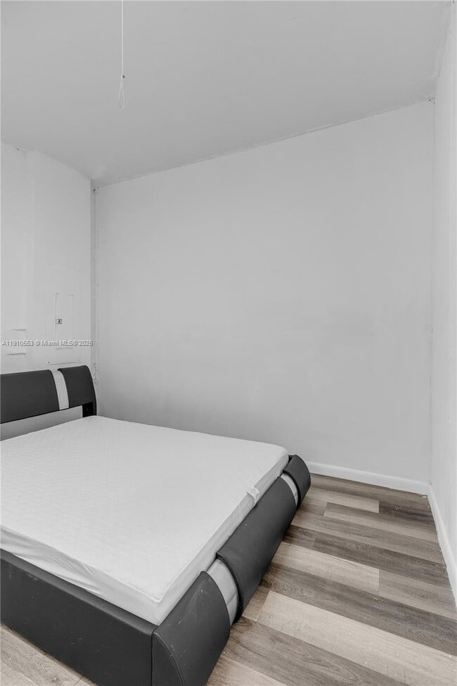 Photo - 2012 SE 15th St Unit 1