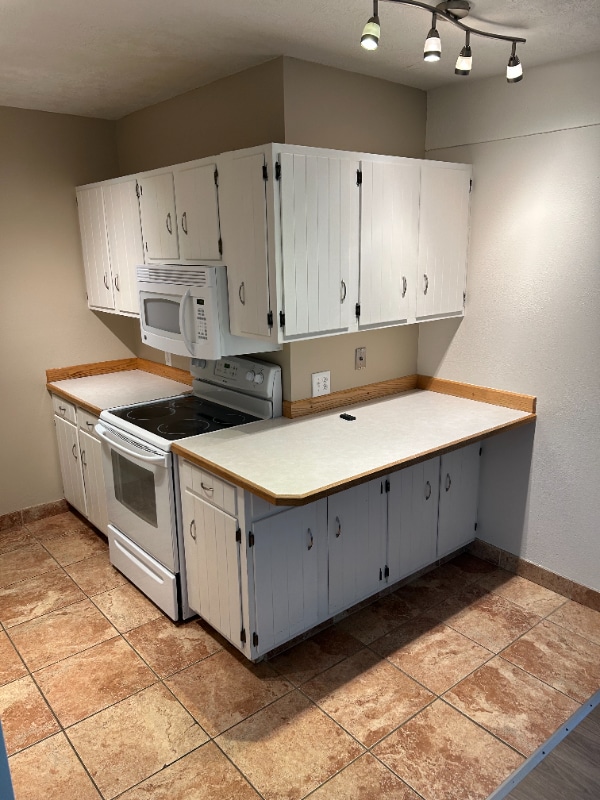 Photo - 300 14th Ave S